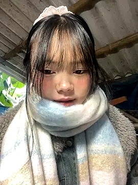 Snapshot of AdamLazis chatting on November 28, 12:44 am AdamLazis online show from November 28, 12:44 am