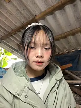 Snapshot of AdamLazis chatting on December 2, 12:33 am AdamLazis online show from December 2, 12:33 am