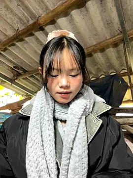 Snapshot of AdamLazis chatting on November 20, 12:55 am AdamLazis online show from November 20, 12:55 am