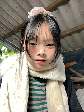 Snapshot of AdamLazis chatting on November 16, 12:37 am AdamLazis online show from November 16, 12:37 am