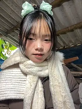 Snapshot of AdamLazis chatting on November 14, 12:47 am AdamLazis online show from November 14, 12:47 am