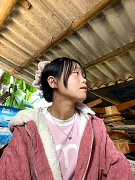 Snapshot of AdamLazis chatting on November 25, 6:25 am AdamLazis online show from November 25, 6:25 am