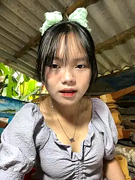 Snapshot of AdamLazis chatting on October 28, 1:06 am AdamLazis online show from October 28, 1:06 am