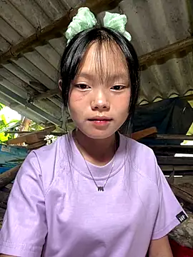 Snapshot of AdamLazis chatting on October 21, 12:43 am AdamLazis online show from October 21, 12:43 am