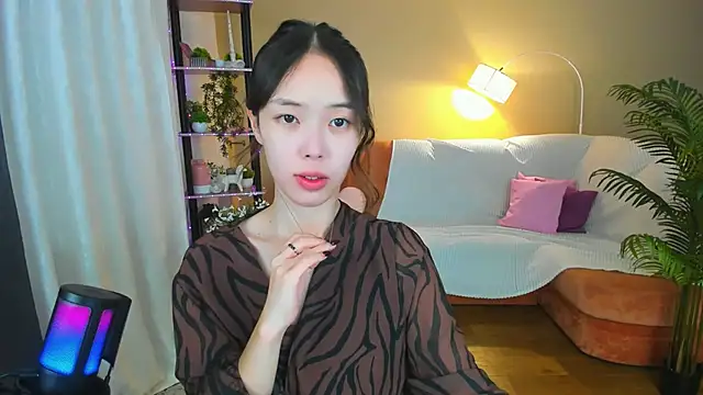 Snapshot of SoulHarmoonyy chatting on September 18, 1:03 pm SoulHarmoonyy online show from September 18, 1:03 pm