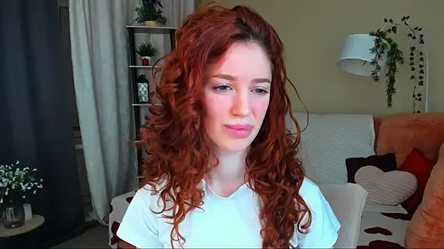 Snapshot of ChristinaConteeree chatting on July 14, 7:20 pm ChristinaConteeree online show from July 14, 7:20 pm