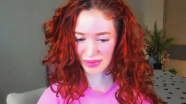 Snapshot of ChristinaConteeree chatting on July 11, 11:21 am ChristinaConteeree online show from July 11, 11:21 am