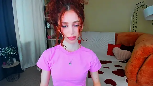 Snapshot of ChristinaConteeree chatting on July 9, 11:10 am ChristinaConteeree online show from July 9, 11:10 am