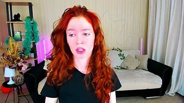 ChristinaConteeree online show from November 26, 7:25 pm