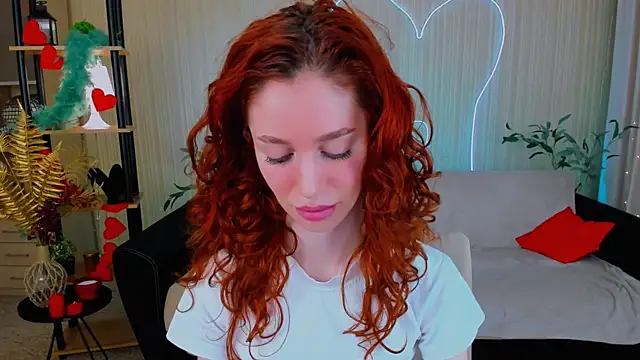Snapshot of ChristinaConteeree chatting on July 16, 7:22 pm ChristinaConteeree online show from July 16, 7:22 pm