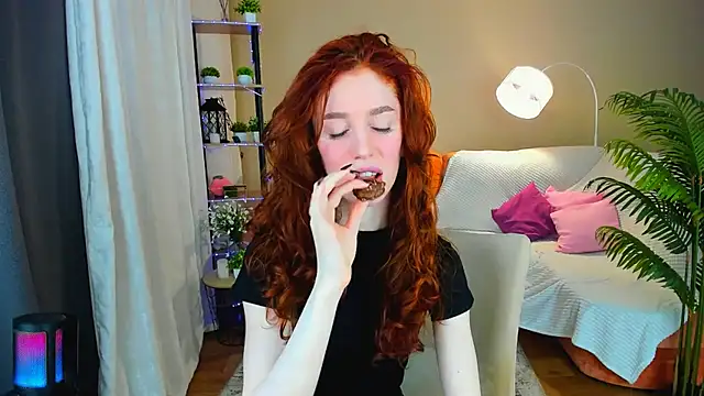 ChristinaConteeree online show from November 25, 1:22 pm