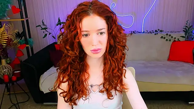 Snapshot of ChristinaConteeree chatting on May 20, 3:25 am ChristinaConteeree online show from May 20, 3:25 am