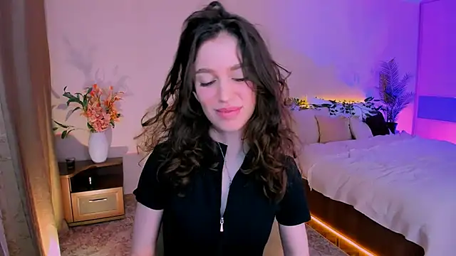 Snapshot of ChristinaConteeree chatting on September 26, 7:32 pm ChristinaConteeree online show from September 26, 7:32 pm