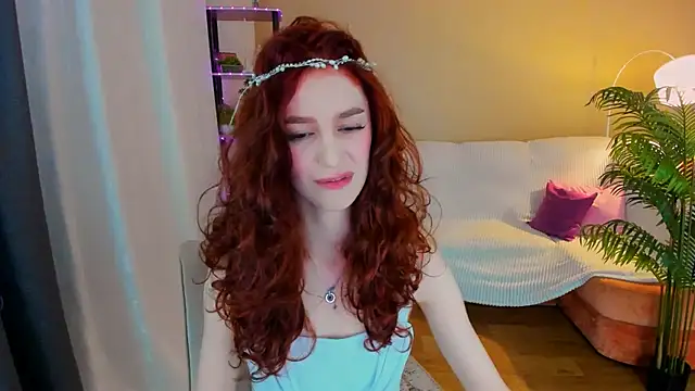 Snapshot of ChristinaConteeree chatting on October 16, 1:52 pm ChristinaConteeree online show from October 16, 1:52 pm
