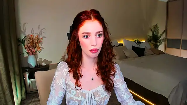 ChristinaConteeree online show from October 22, 7:13 pm