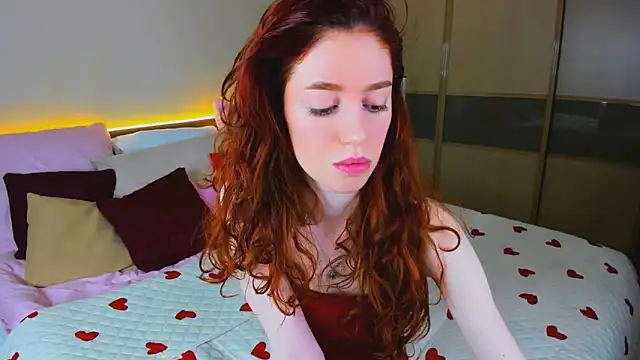 ChristinaConteeree online show from March 7, 9:16 am