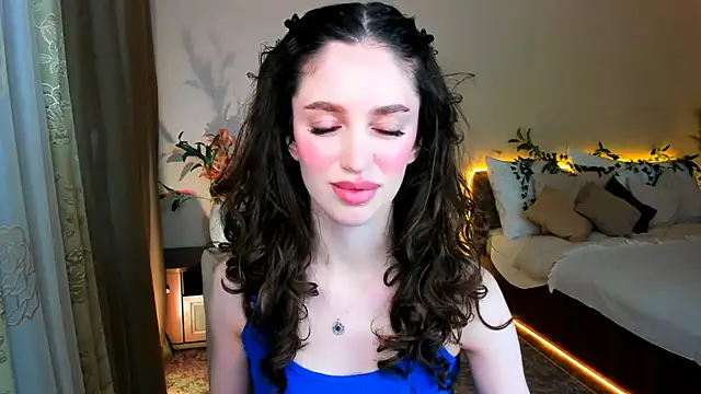 Snapshot of ChristinaConteeree chatting on September 18, 5:16 pm ChristinaConteeree online show from September 18, 5:16 pm