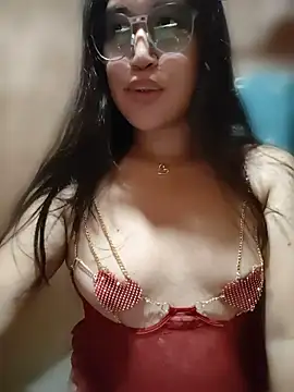 Snapshot of Romantic_Sabrina chatting on June 2, 6:24 am Romantic Sabrina online show from June 2, 6:24 am