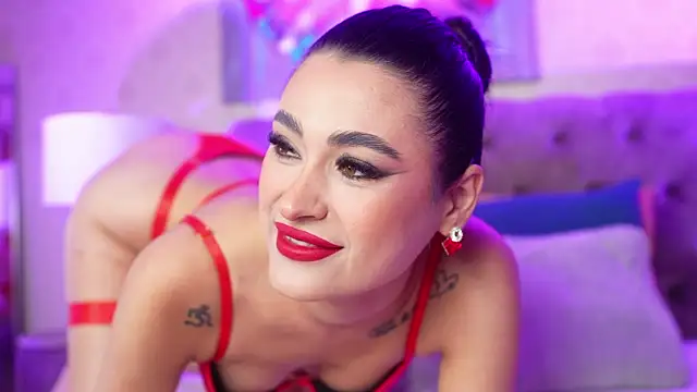 Snapshot of Pretty_Lia_ chatting on November 5, 8:45 pm Pretty Lia online show from November 5, 8:45 pm