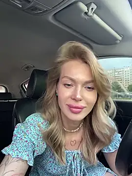 Snapshot of miss_veroNika chatting on June 14, 4:35 am miss veroNika online show from June 14, 4:35 am