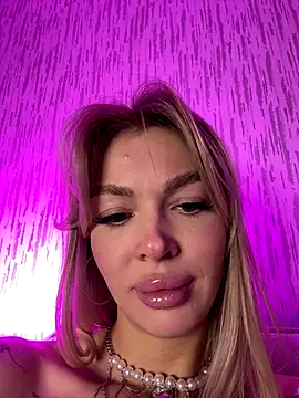 miss veroNika online show from December 3, 3:40 am