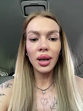 Snapshot of miss_veroNika chatting on June 25, 5:12 am miss veroNika online show from June 25, 5:12 am