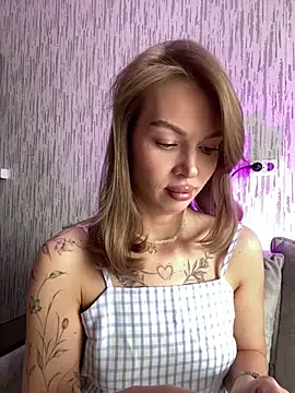Snapshot of miss_veroNika chatting on April 30, 5:03 am miss veroNika online show from April 30, 5:03 am