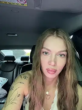 Snapshot of miss_veroNika chatting on July 16, 1:13 am miss veroNika online show from July 16, 1:13 am