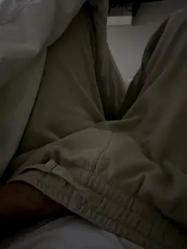 Snapshot of Frankieyyy1 chatting on November 16, 6:34 pm Frankieyyy1 online show from November 16, 6:34 pm