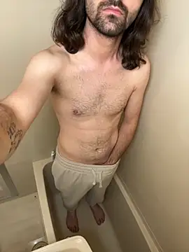 Snapshot of Frankieyyy1 chatting on October 26, 7:09 am Frankieyyy1 online show from October 26, 7:09 am