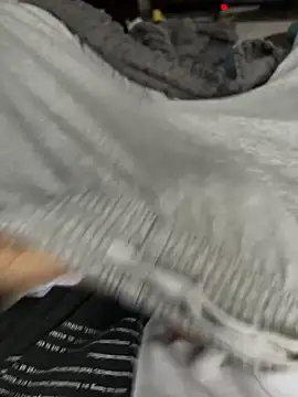 Snapshot of Frankieyyy1 chatting on November 28, 7:52 am Frankieyyy1 online show from November 28, 7:52 am