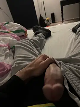 Snapshot of Frankieyyy1 chatting on December 16, 5:28 pm Frankieyyy1 online show from December 16, 5:28 pm