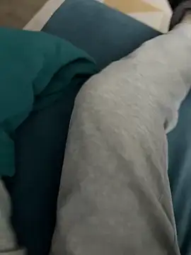 Frankieyyy1 online show from February 15, 3:33 pm