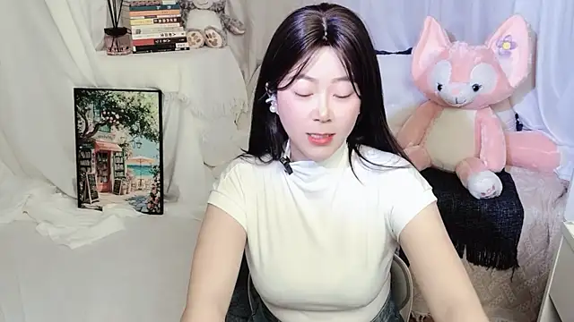 Emmaq996 online show from April 12, 4:49 am