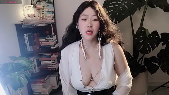 Emmaq996 online show from February 7, 2:19 am