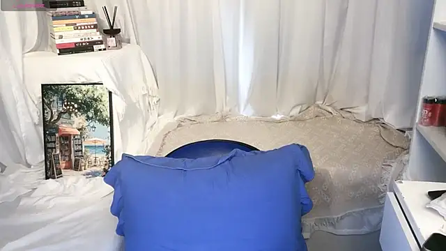 Emmaq996 online show from March 27, 2:31 am