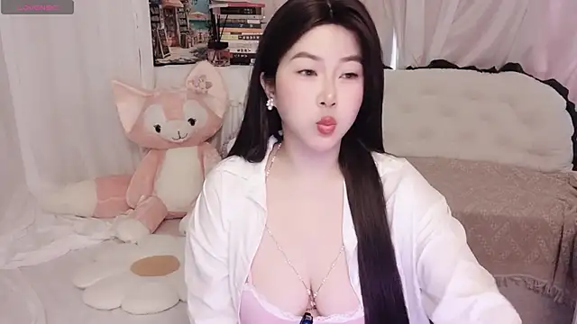Emmaq996 online show from April 26, 2:53 am