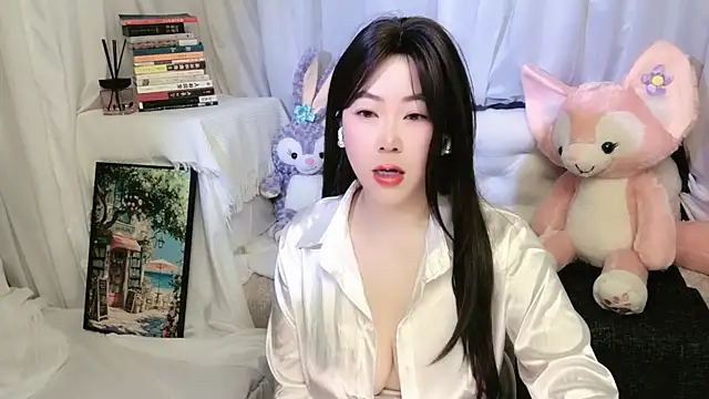 Emmaq996 online show from April 10, 1:56 am