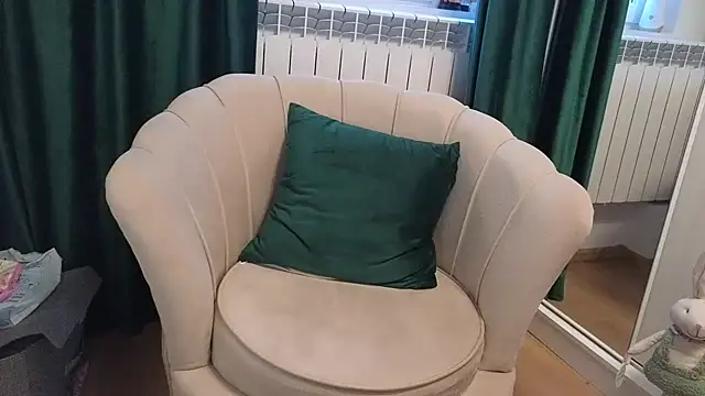 Snapshot of iam_scarllet chatting on February 3, 5:38 am iam scarllet online show from February 3, 5:38 am