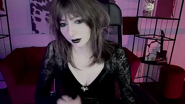 Snapshot of CrystallBloom chatting on February 14, 7:25 pm CrystallBloom online show from February 14, 7:25 pm