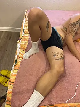 Snapshot of darkdecide chatting on December 1, 1:23 pm darkdecide online show from December 1, 1:23 pm