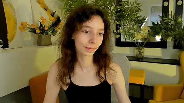 Snapshot of EmmanuellBrown chatting on October 21, 10:14 am EmmanuellBrown online show from October 21, 10:14 am