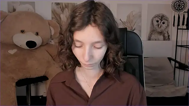 EmmanuellBrown online show from January 17, 4:05 am