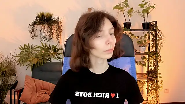 Snapshot of EmmanuellBrown chatting on November 30, 4:13 am EmmanuellBrown online show from November 30, 4:13 am