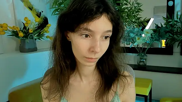 Snapshot of EmmanuellBrown chatting on October 26, 4:13 am EmmanuellBrown online show from October 26, 4:13 am