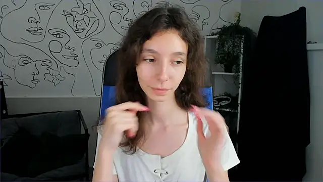 Snapshot of EmmanuellBrown chatting on October 22, 10:15 am EmmanuellBrown online show from October 22, 10:15 am