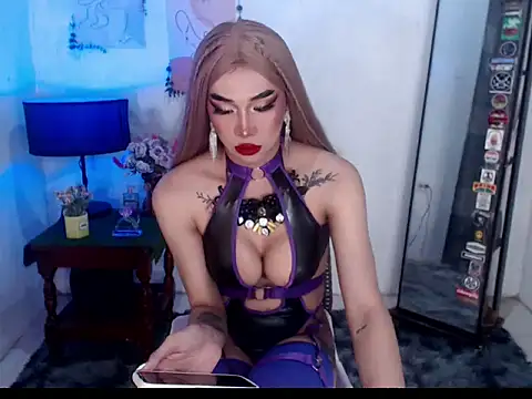 SexyhotasianKendra online show from December 3, 10:03 am