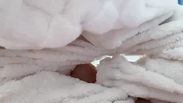 xiaojie2563 online show from December 14, 11:27 am