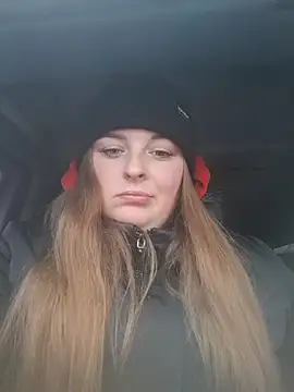 Snapshot of Sophia_BigBoobss_1 chatting on December 5, 6:23 am Sophia BigBoobss 1 online show from December 5, 6:23 am