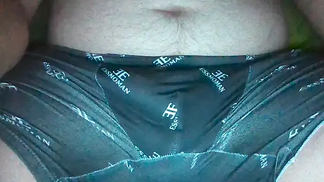 Snapshot of aries7713 chatting on January 10, 1:39 pm aries7713 online show from January 10, 1:39 pm